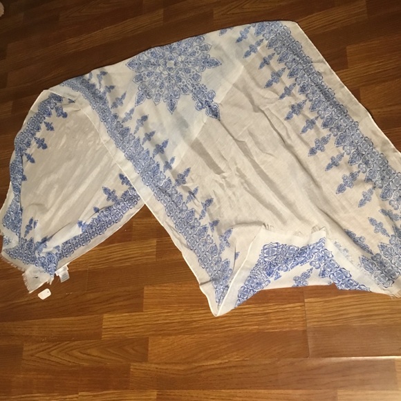 Scarf - Picture 2 of 2